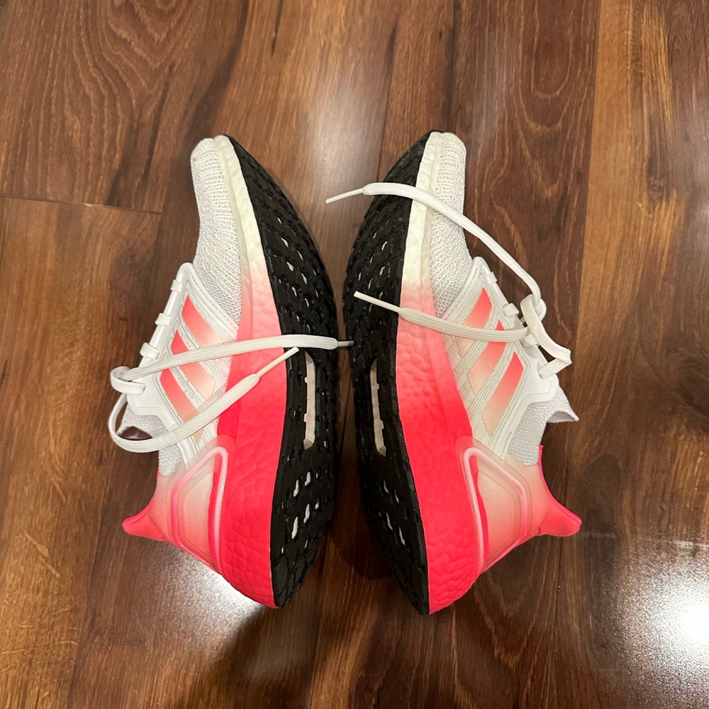 Adidas boosts - Picture 2 of 4